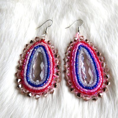 Authentieke ovale kralenwerk oorbellen paars/roze Angelyn (KIOWA)