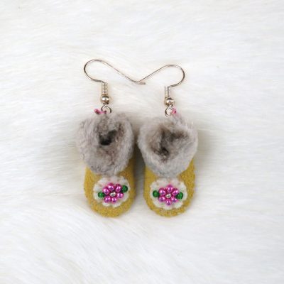 Mini mocassin oorbellen roze kralen (Inuit)