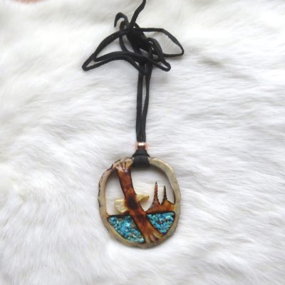 Moose antler ketting adelaar door Wesley Havill