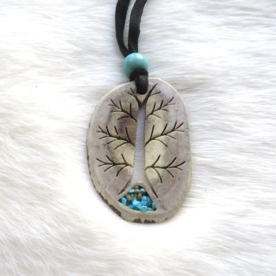 Moose antler ketting tree of life door Wesley Havill